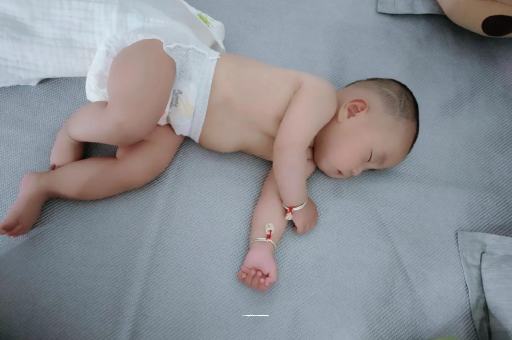 东至宝宝口水多怎么回事